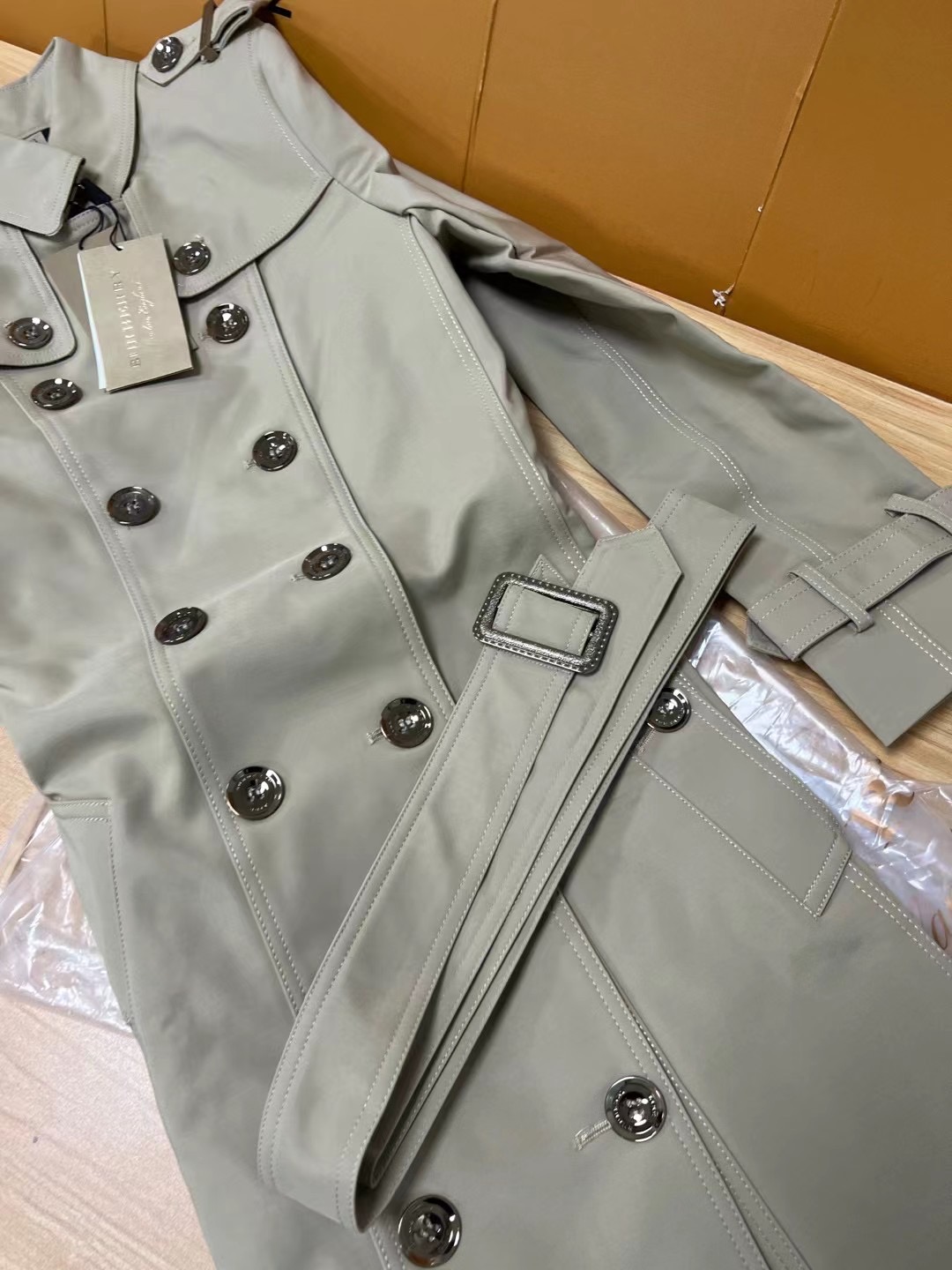 B**rry 2022ss windbreaker