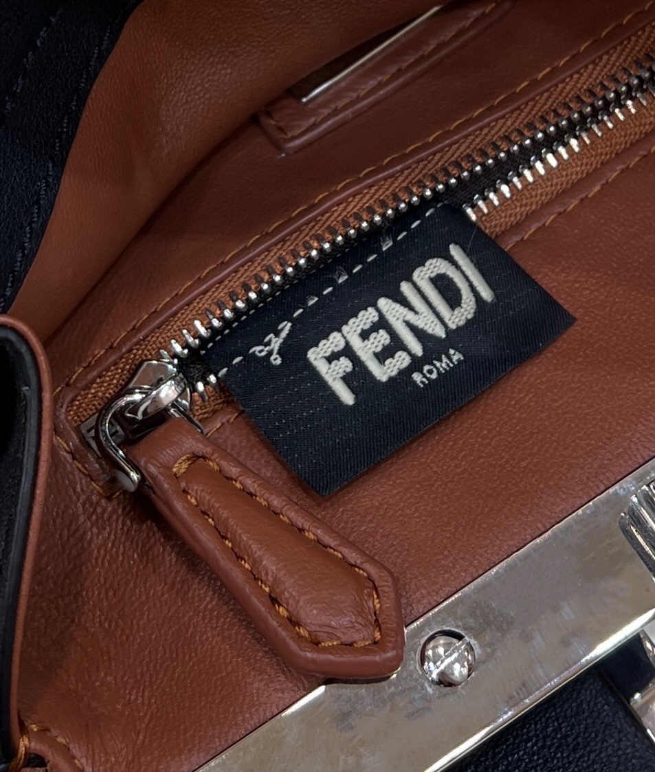F**di peekabootote-24cm