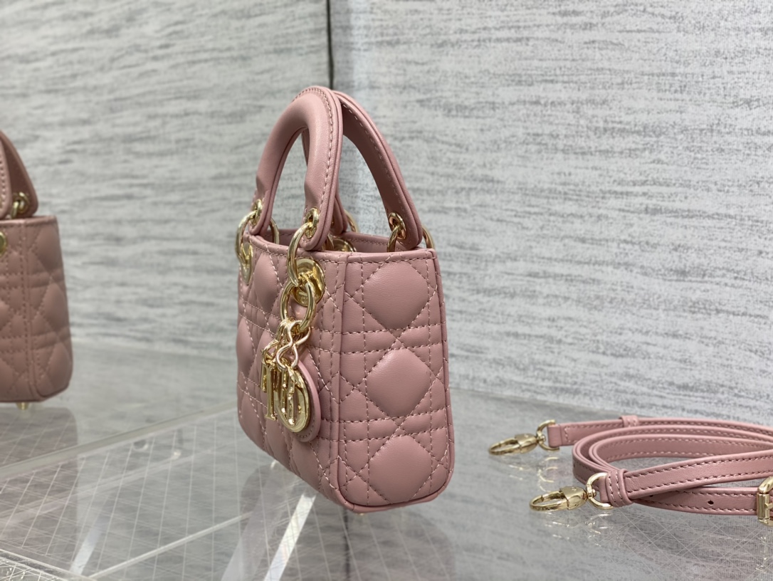 lady D*or micro-12*10*5cm
