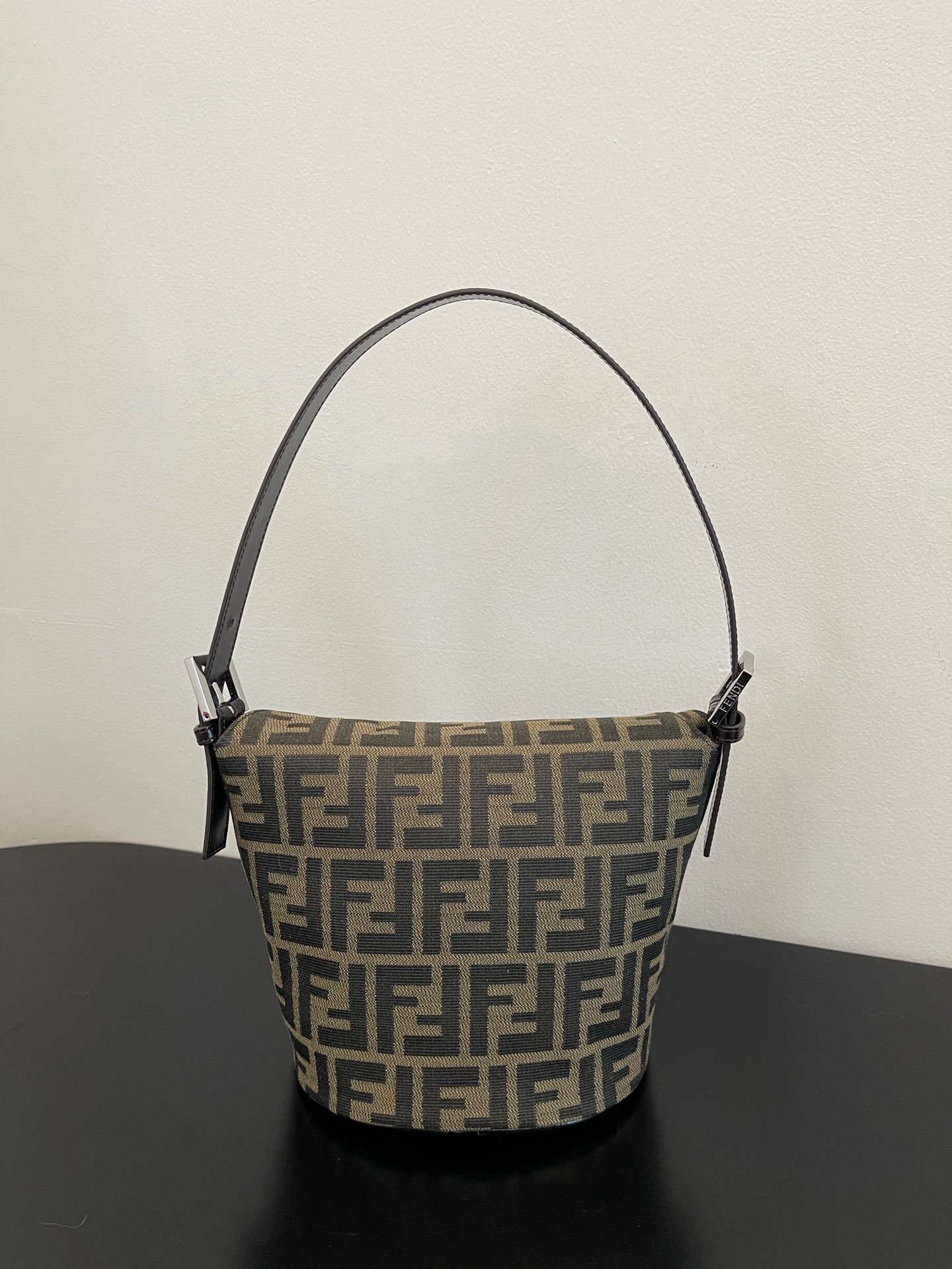 F**di small bag-14x10x21cm