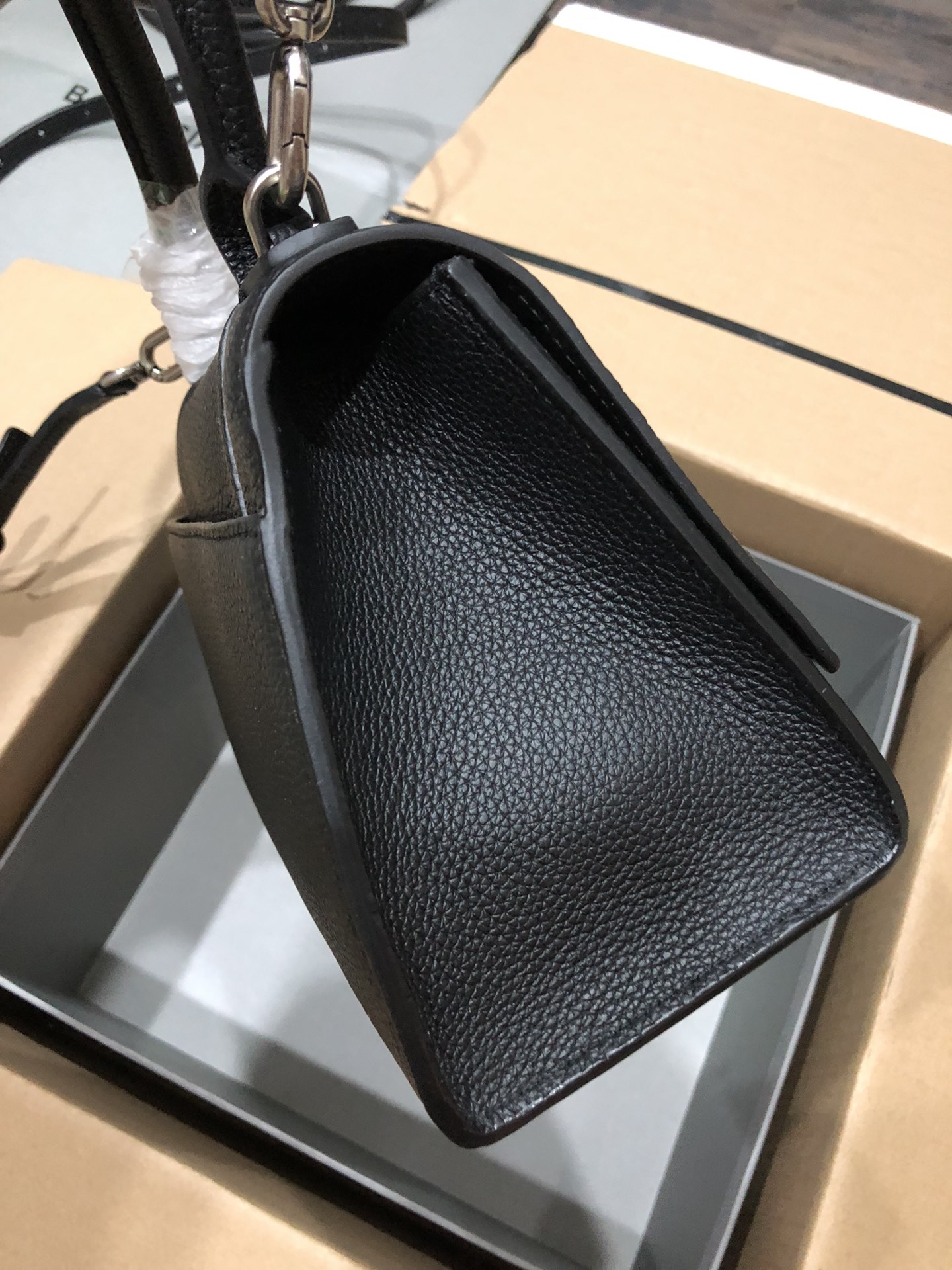 Ba*len*cia*ga hourglass bag-23x10x24cm