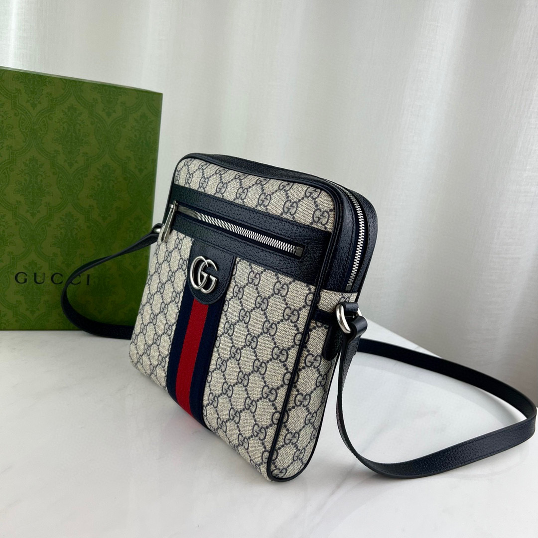 g*u*i gg S*p*e bag-23*24*5.5cm
