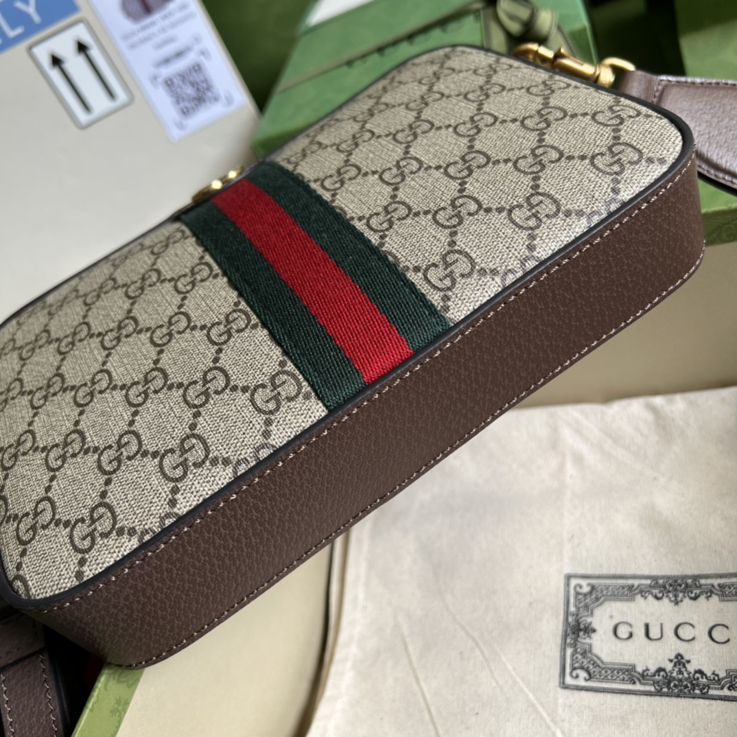 g*u*i vintage gg S*p*e-24.5x 16x 4.5cm