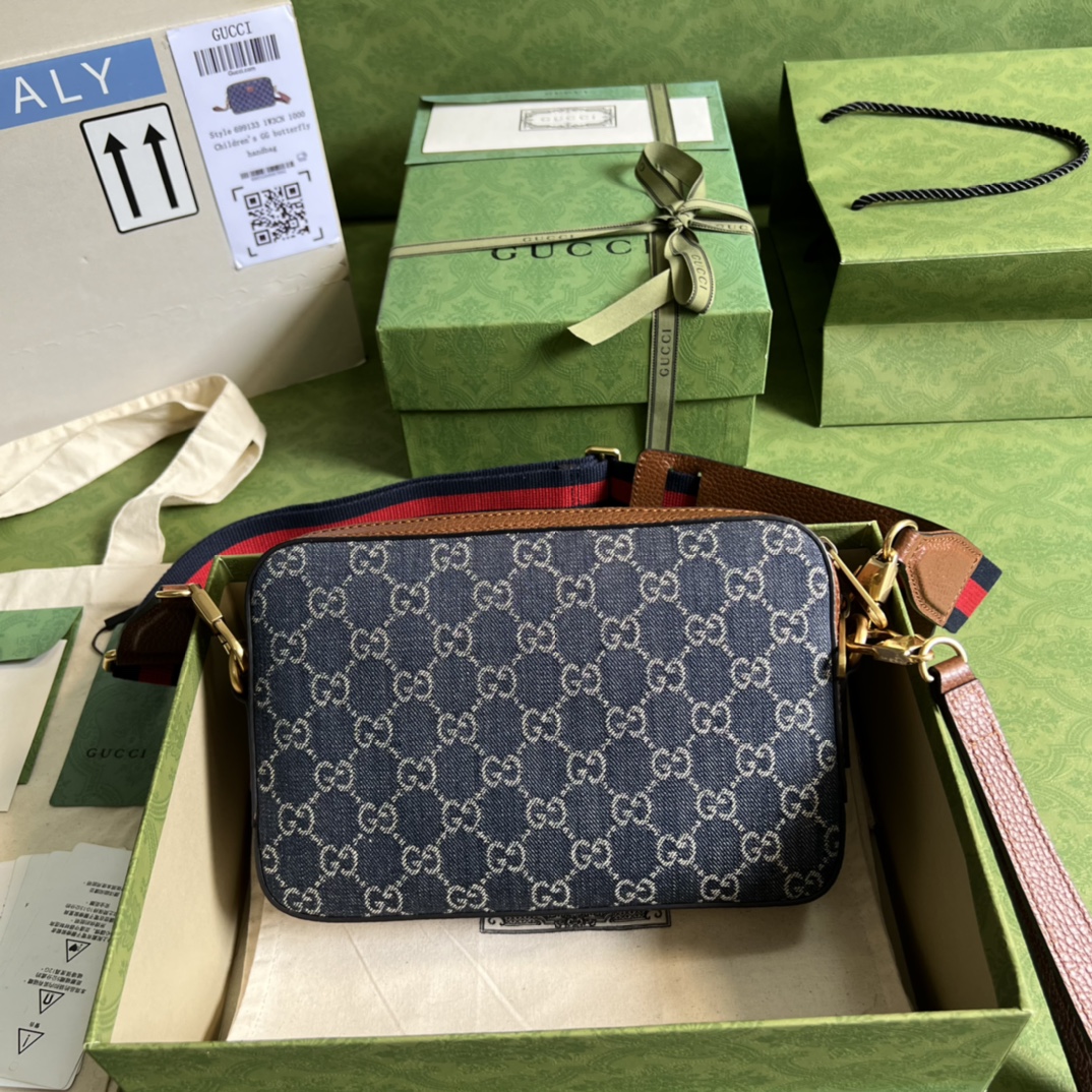 g*u*i vintage gg S*p*e-24.5x 16x 4.5cm