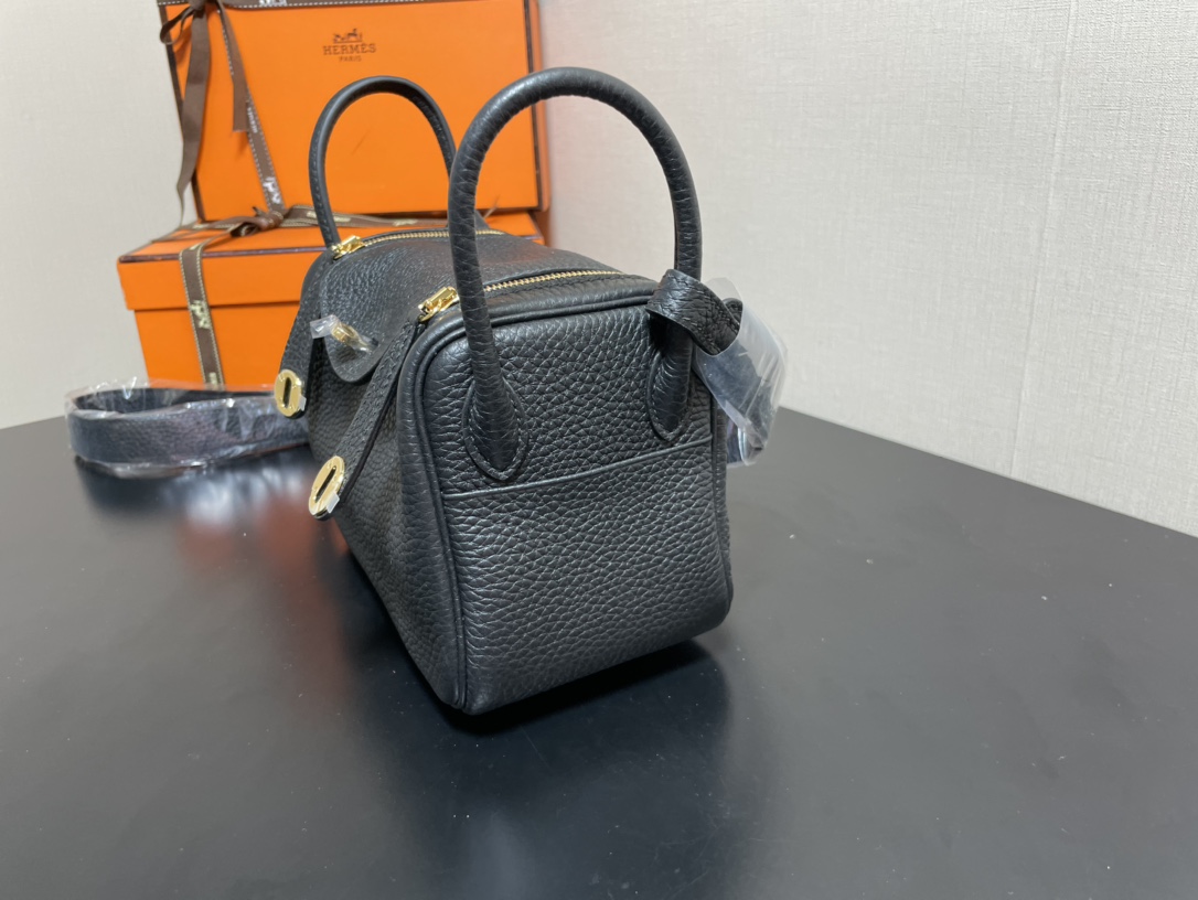 H**mes lindy 19-togo leather-19cm