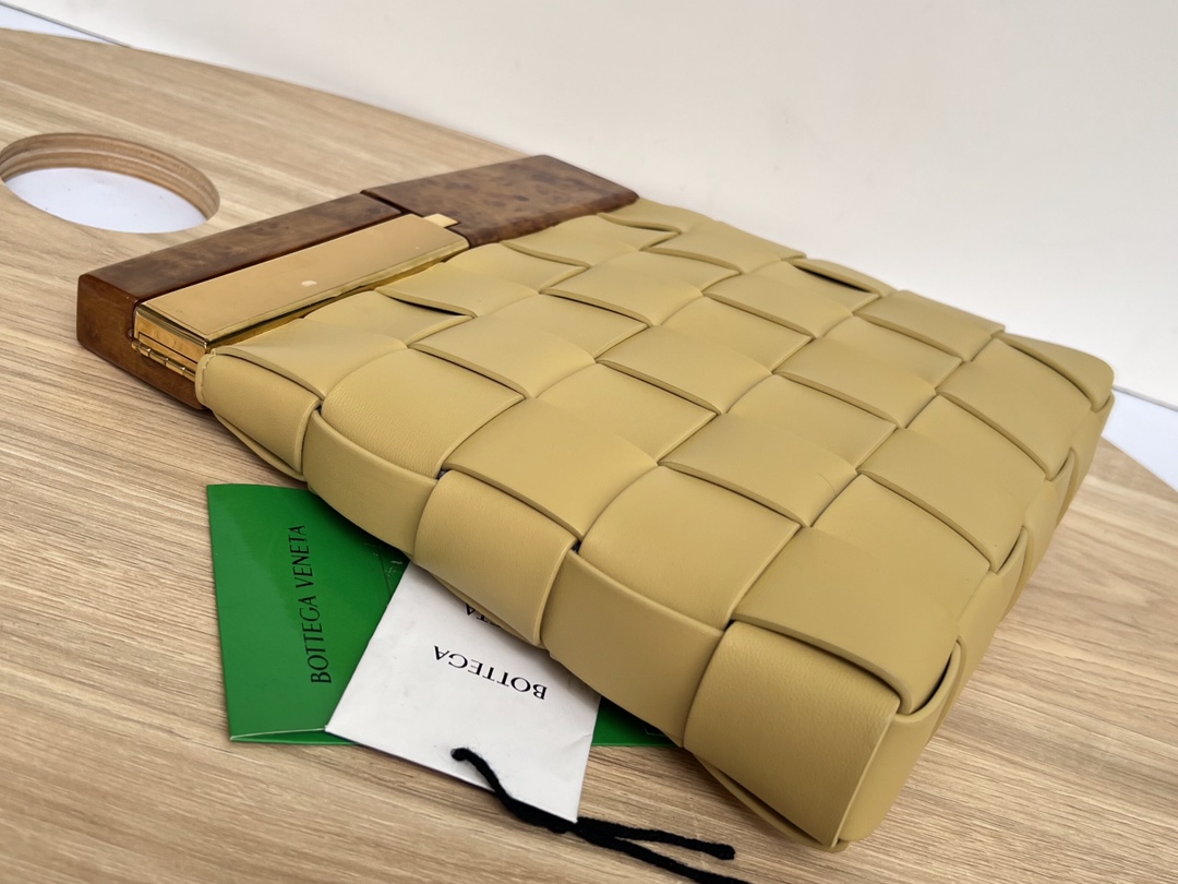 B0tte*a nappa pouch-28*26*5cm