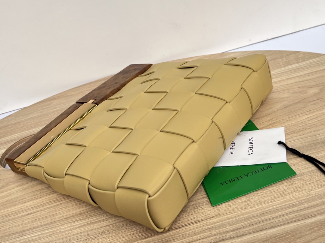 B0tte*a nappa pouch-28*26*5cm