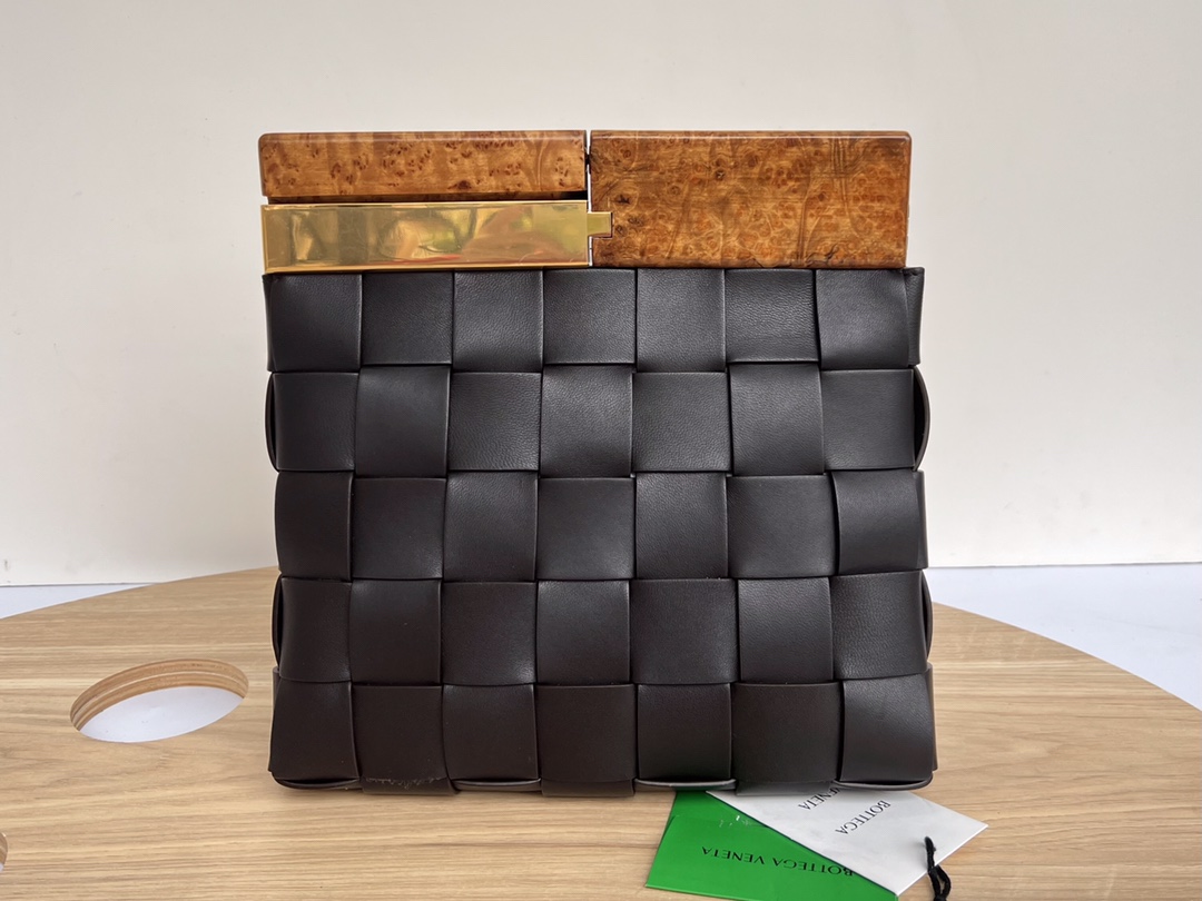 B0tte*a nappa pouch-28*26*5cm