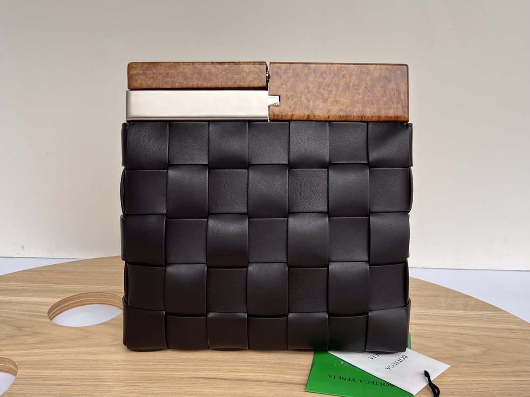 B0tte*a nappa pouch-28*26*5cm