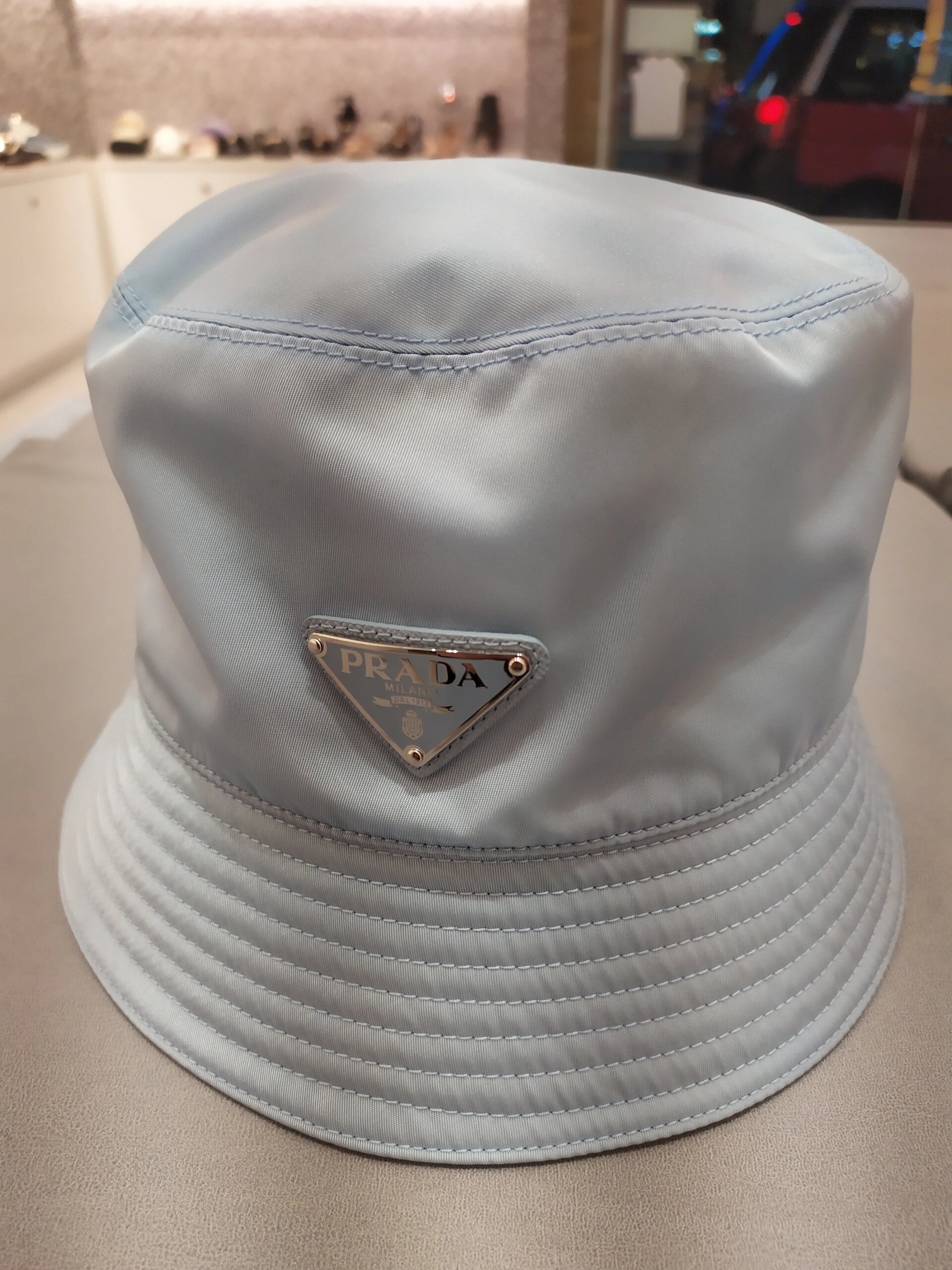 Pra*a hats