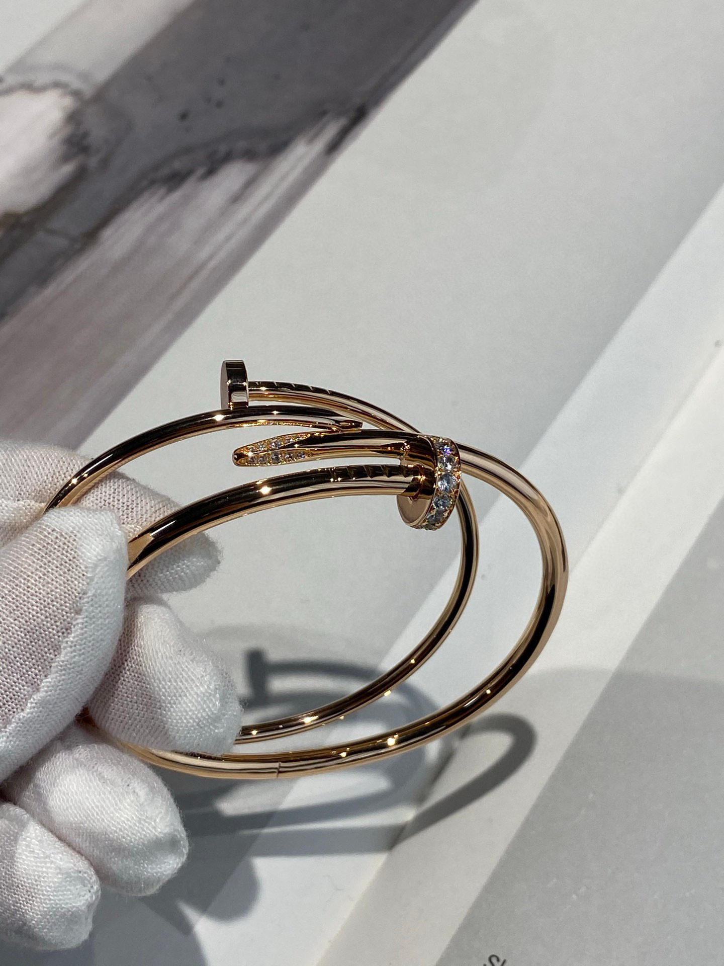 Ca*t*er bracelet