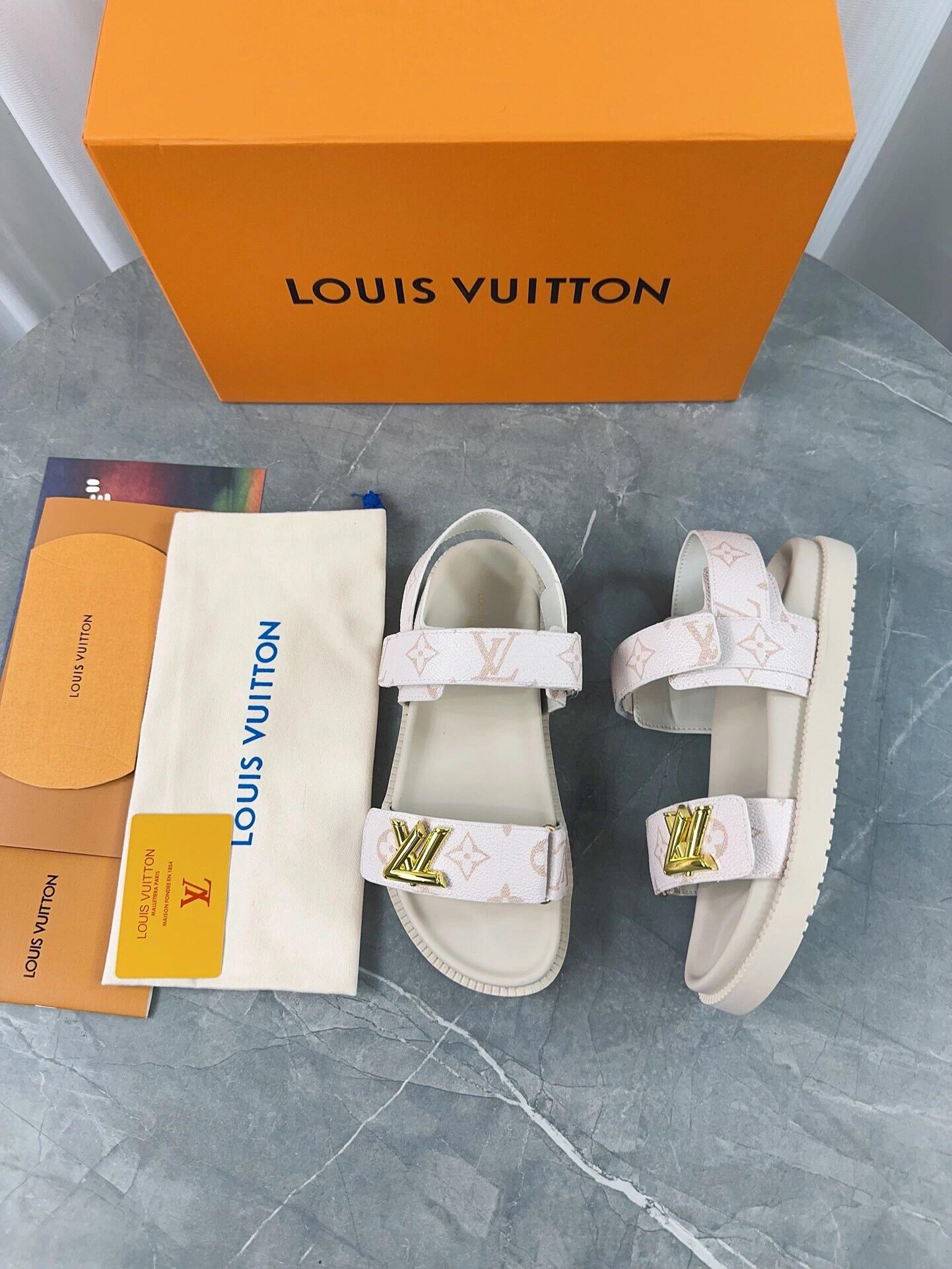 l0*is V*t0n sandals