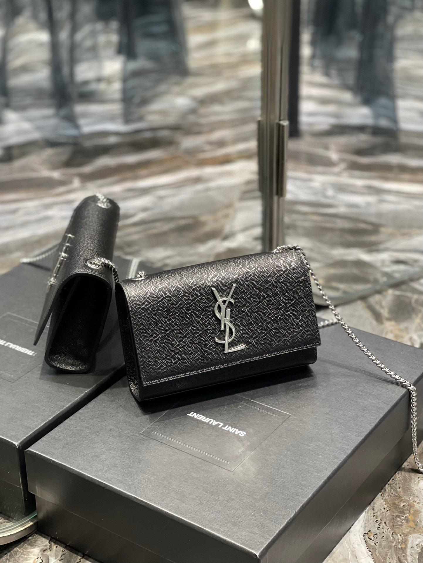 Y*L kate in grain de pouder embossed leather-20x13.5x5.5cm