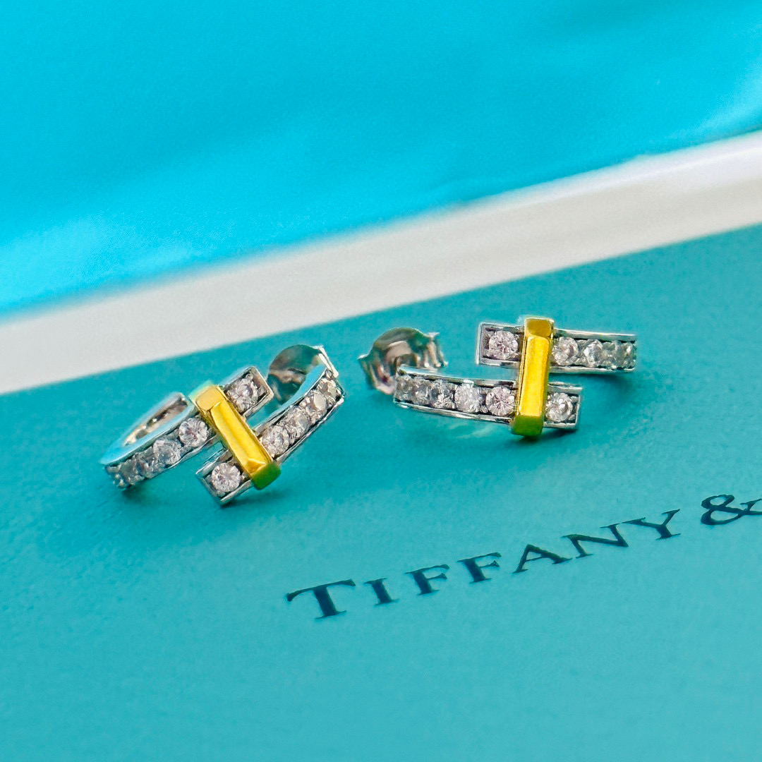 T*f*ny earring