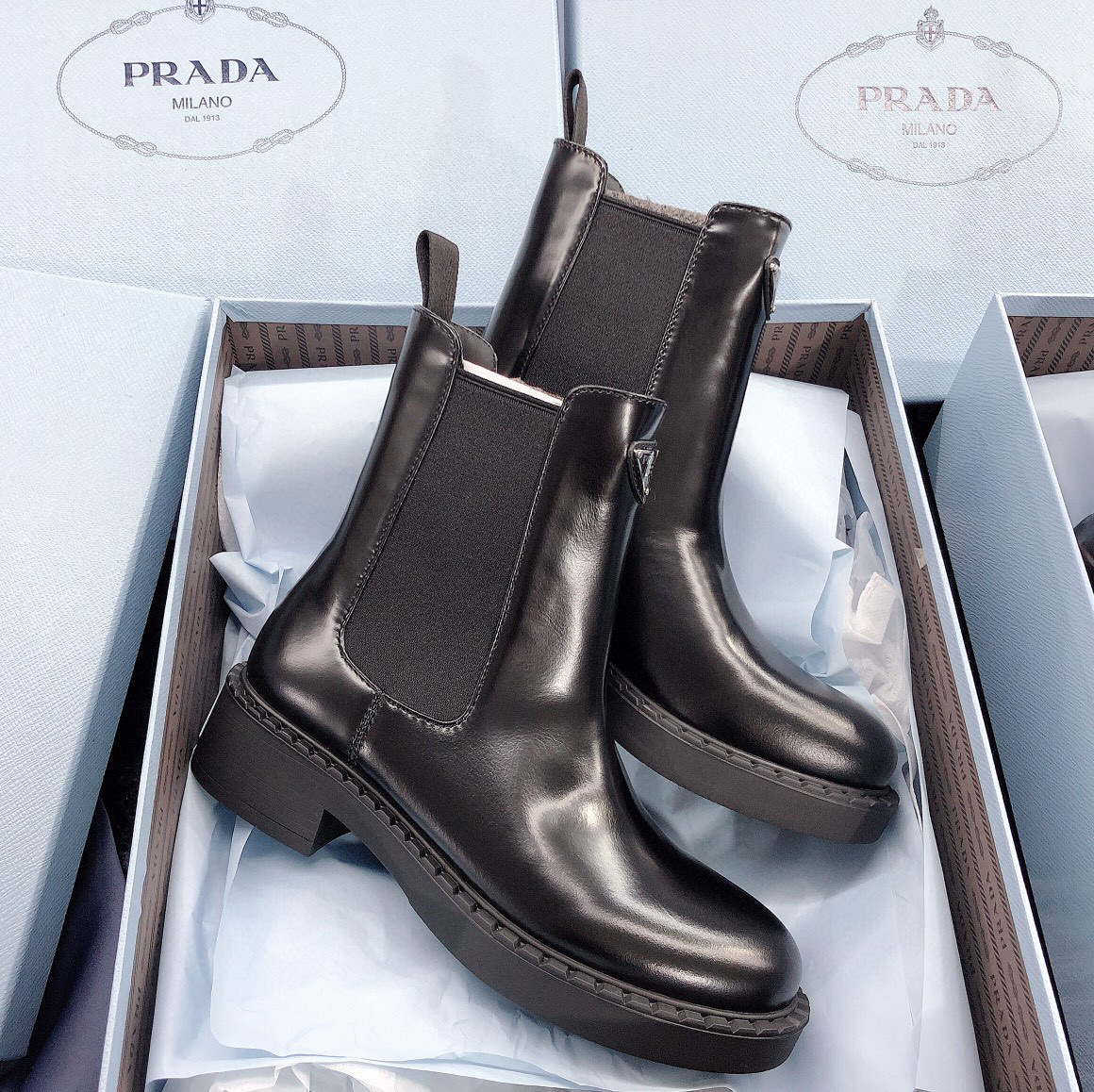 Pra*a boots 2023ss