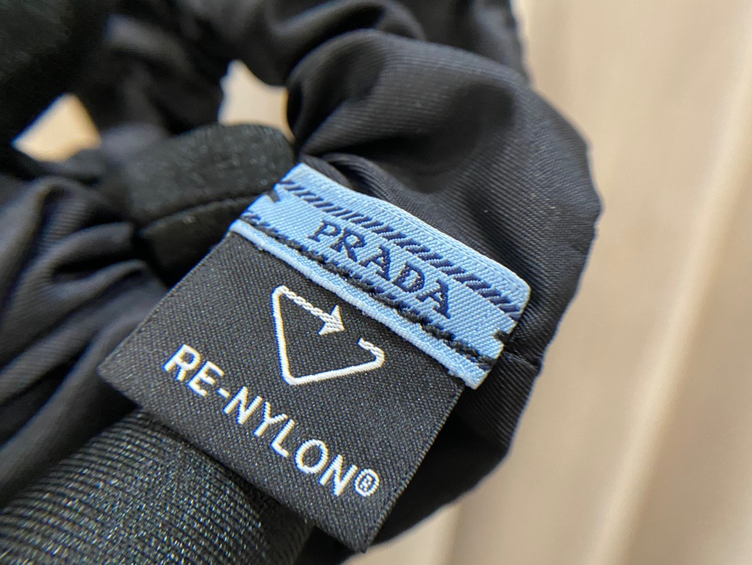 Pra*a headband
