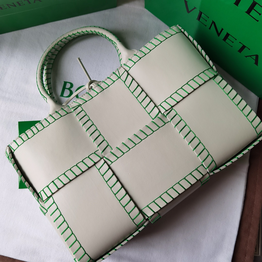 B0tte*a arco tote-30x20x11.5cm