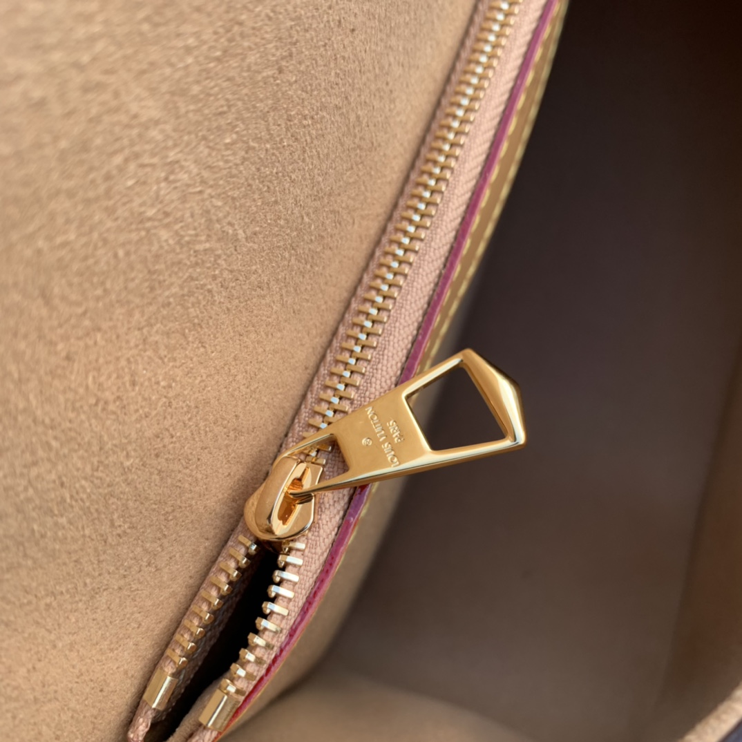 l0*is V*t0n diane handbags-25*9*15cm
