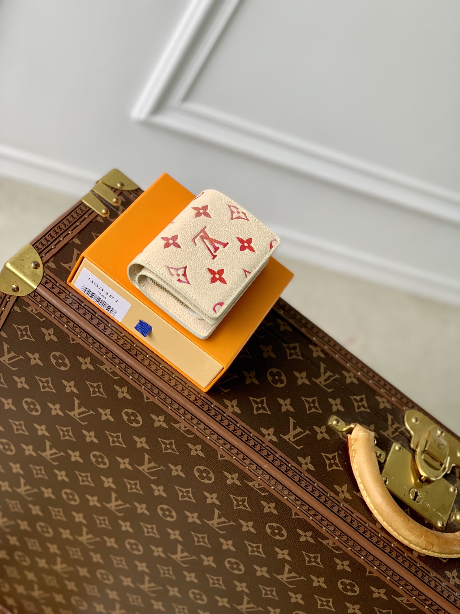 l0*is V*t0n cléa wallet-11*8.5*3.5cm