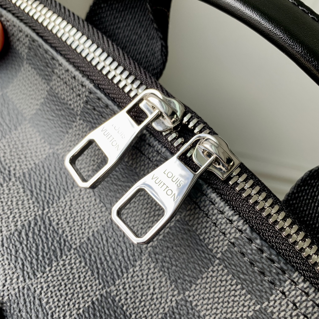 l0*is V*t0n michael damier infini onyx backpsck-29*42*13cm