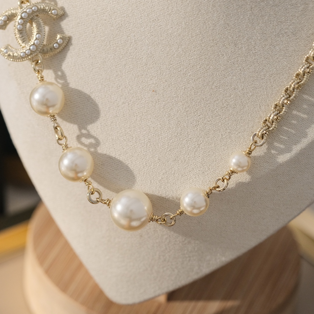 Ch@nel Choker