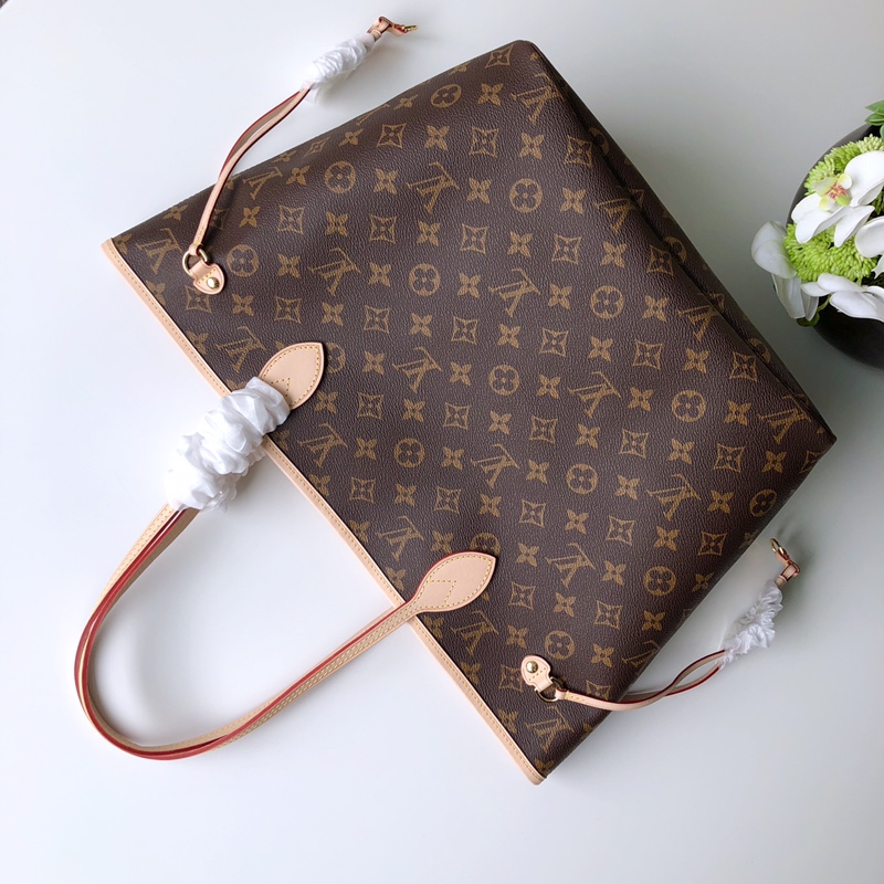 l0*is V*t0n neverfull mm (red inside) -32*29*17cm