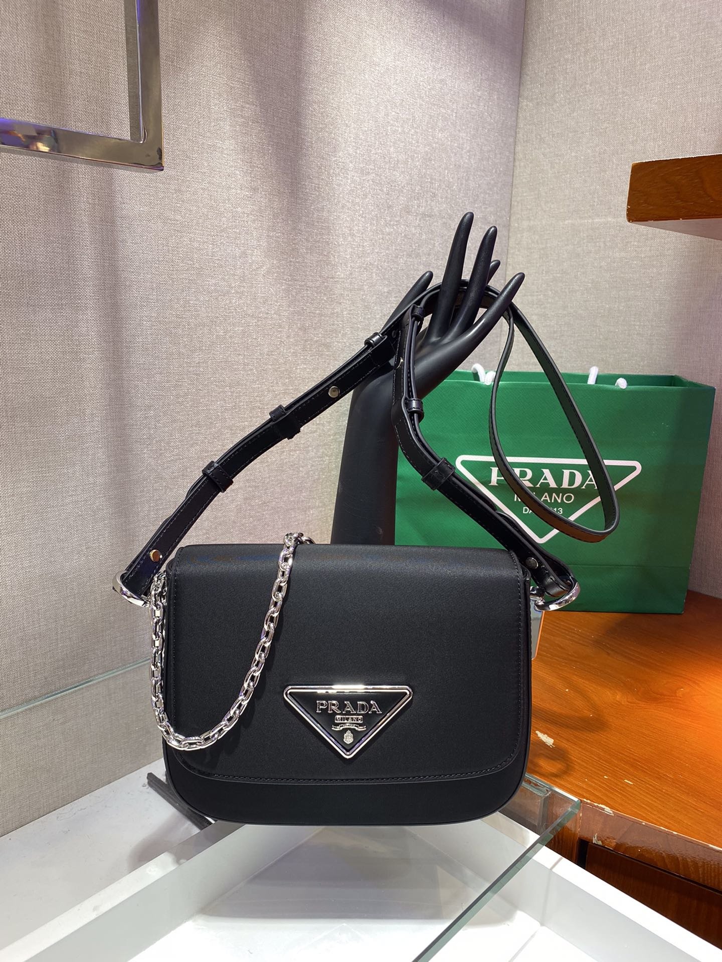 Pra*a chain bag 1bh171-21*16*6.5cm