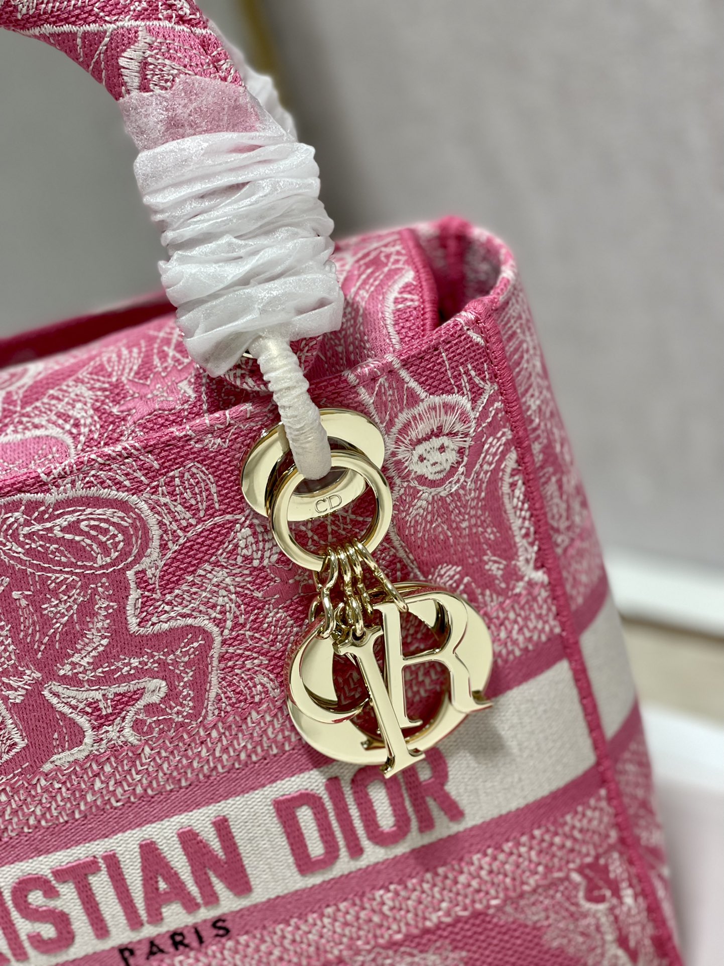 lady D*or handle bag-24cm
