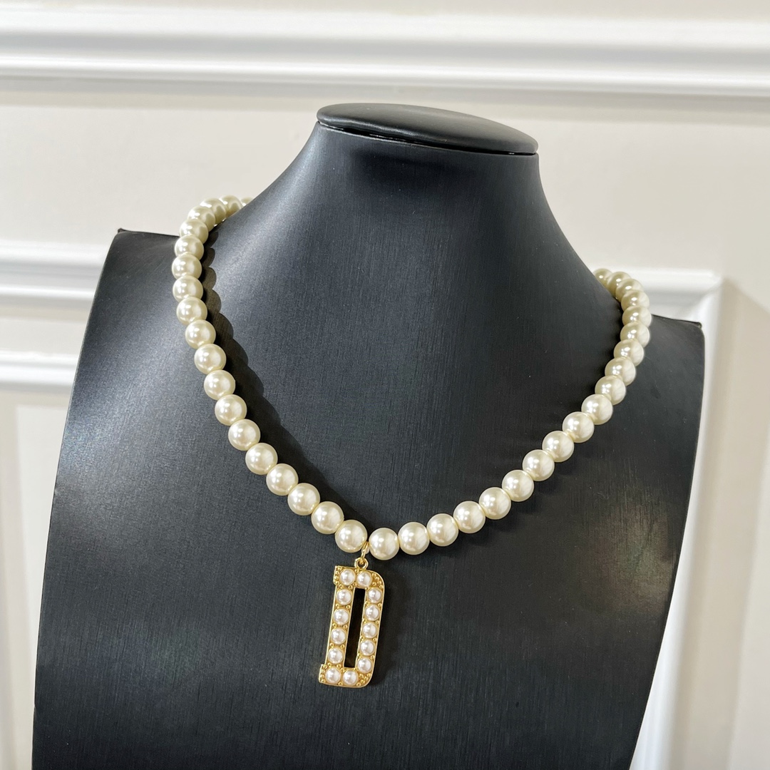 D*or necklace