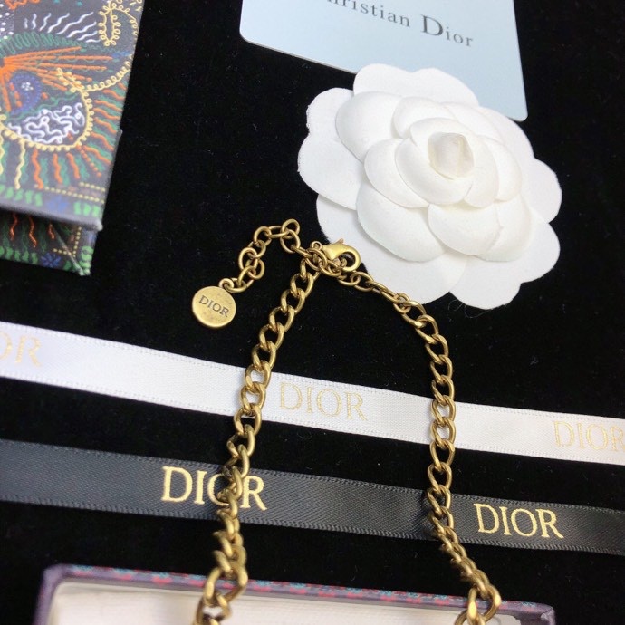 D*or necklace