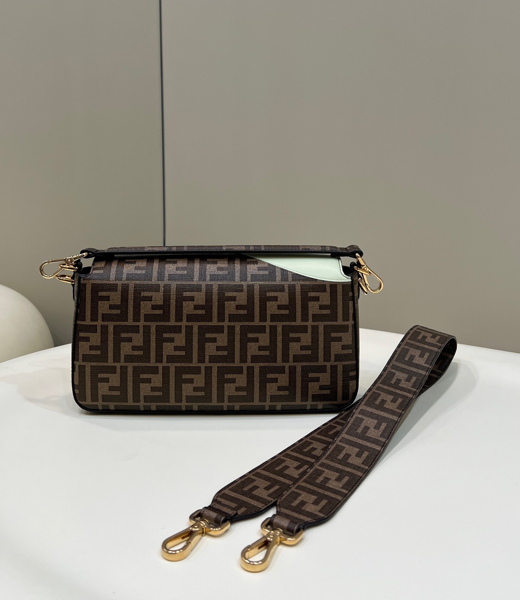 F**di baguette bag-28*6*13.5cm