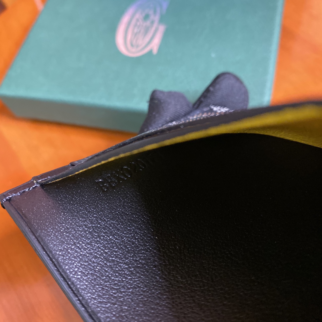 Go*ard card holder