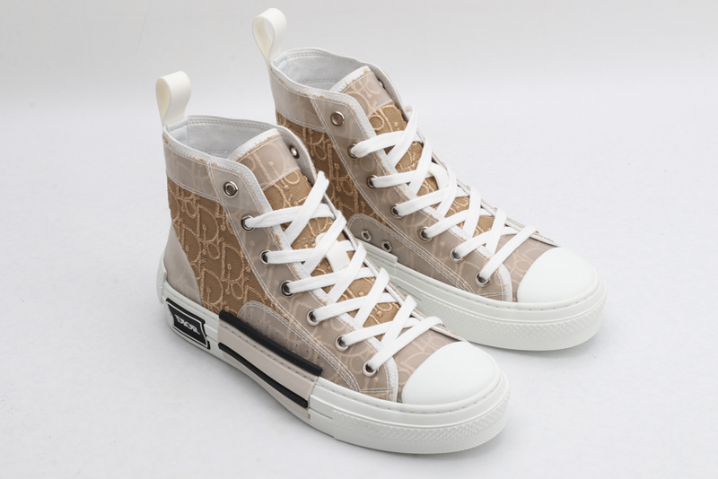 D*or high-top sneakers