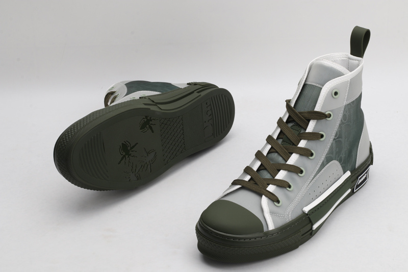 D*or high-top sneakers