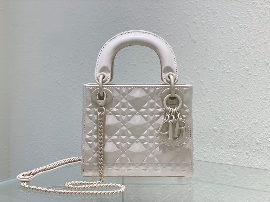lady D*or bag-17cm