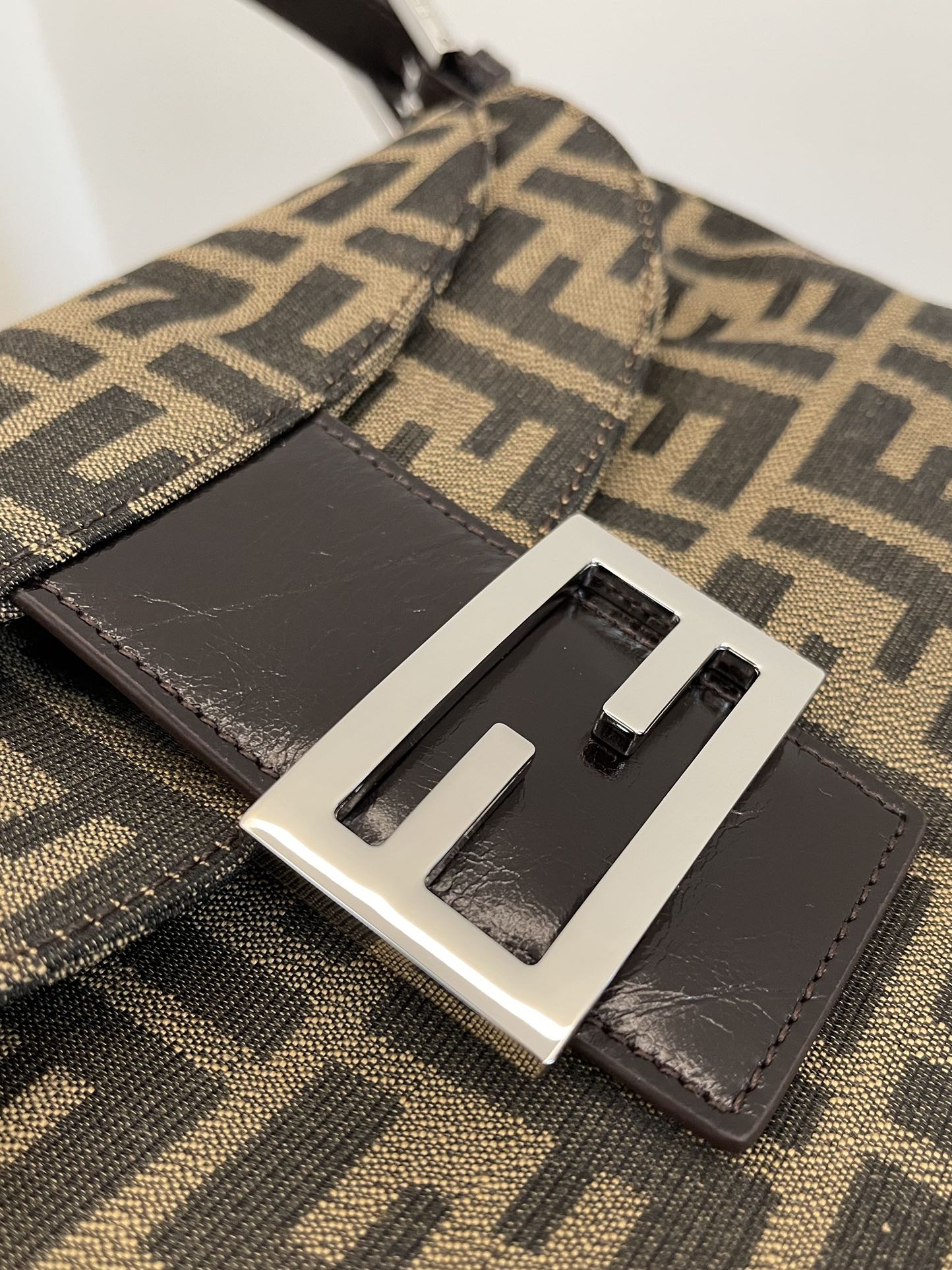F**di vintage handbags-25x17x13cm