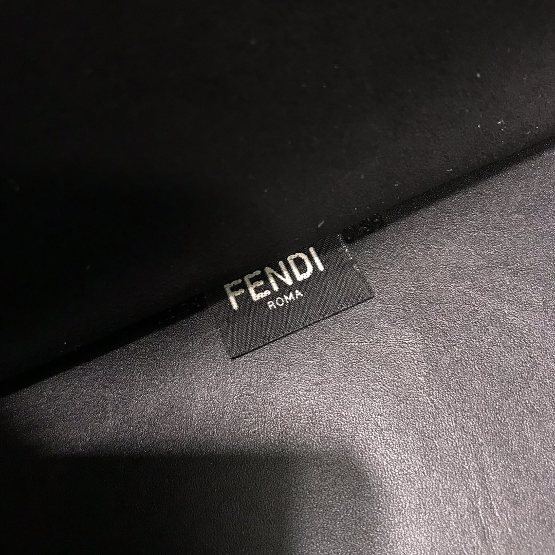 F**di tote-41x35x19cm