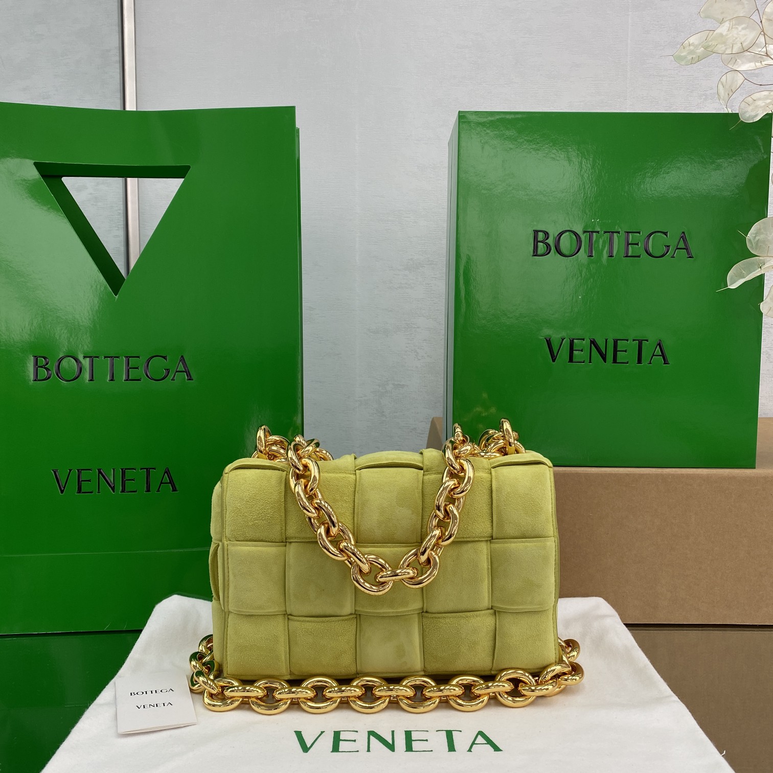 b0tte*a Ven*ta padded cassette bag-26*18*8cm