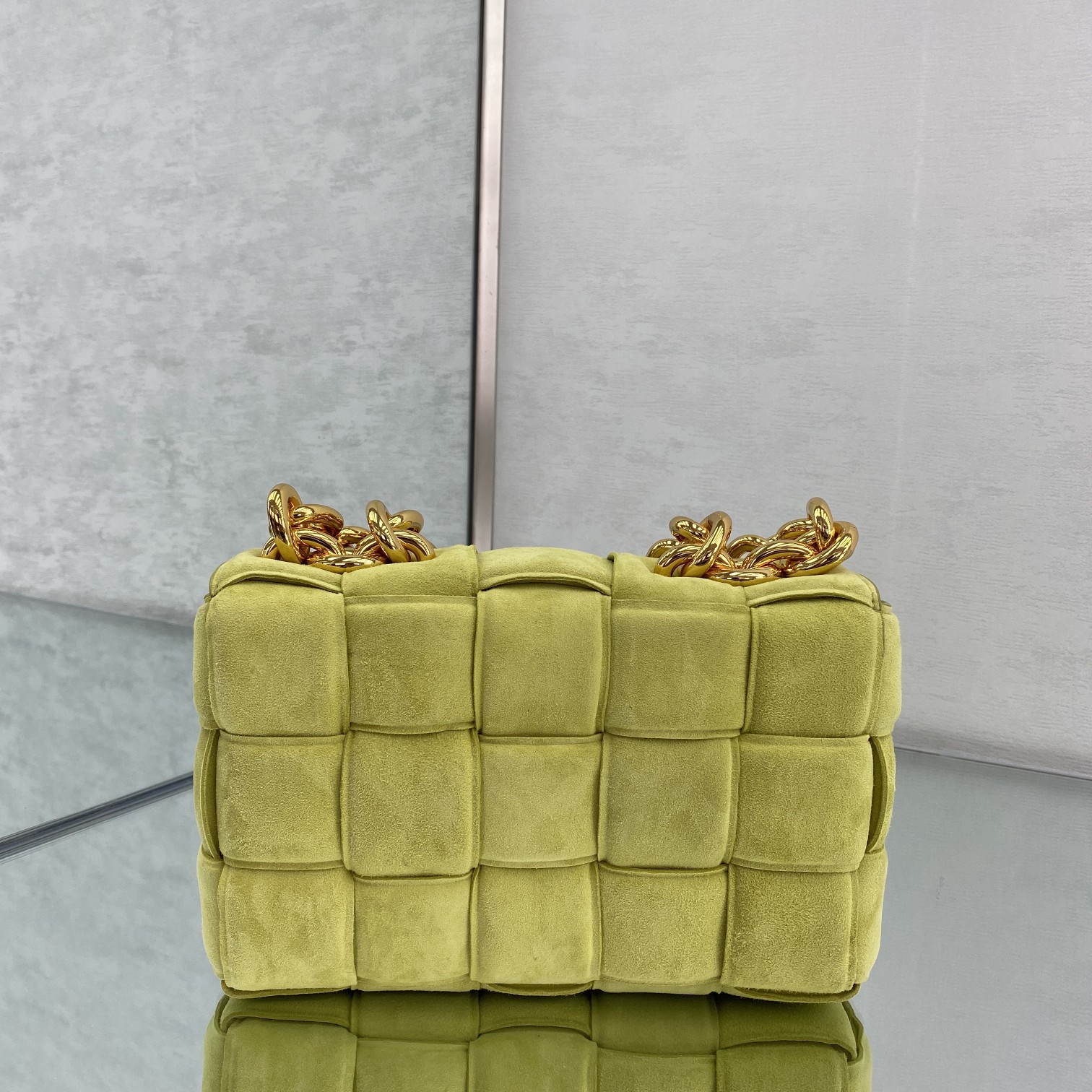 b0tte*a Ven*ta padded cassette bag-26*18*8cm