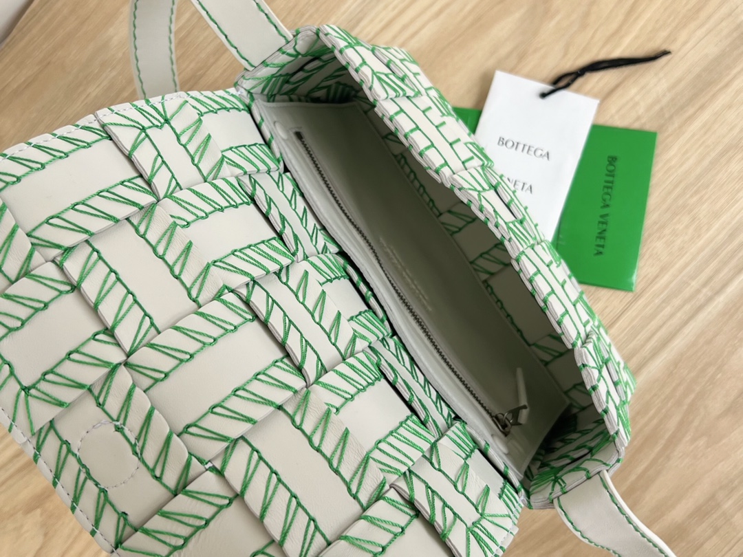 b0tte*a Ven*ta cassette bag-23x15x6cm