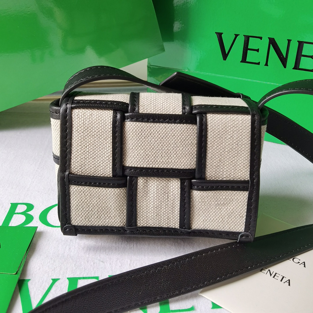b0tte*a Ven*ta cassette bag-12x8x4cm