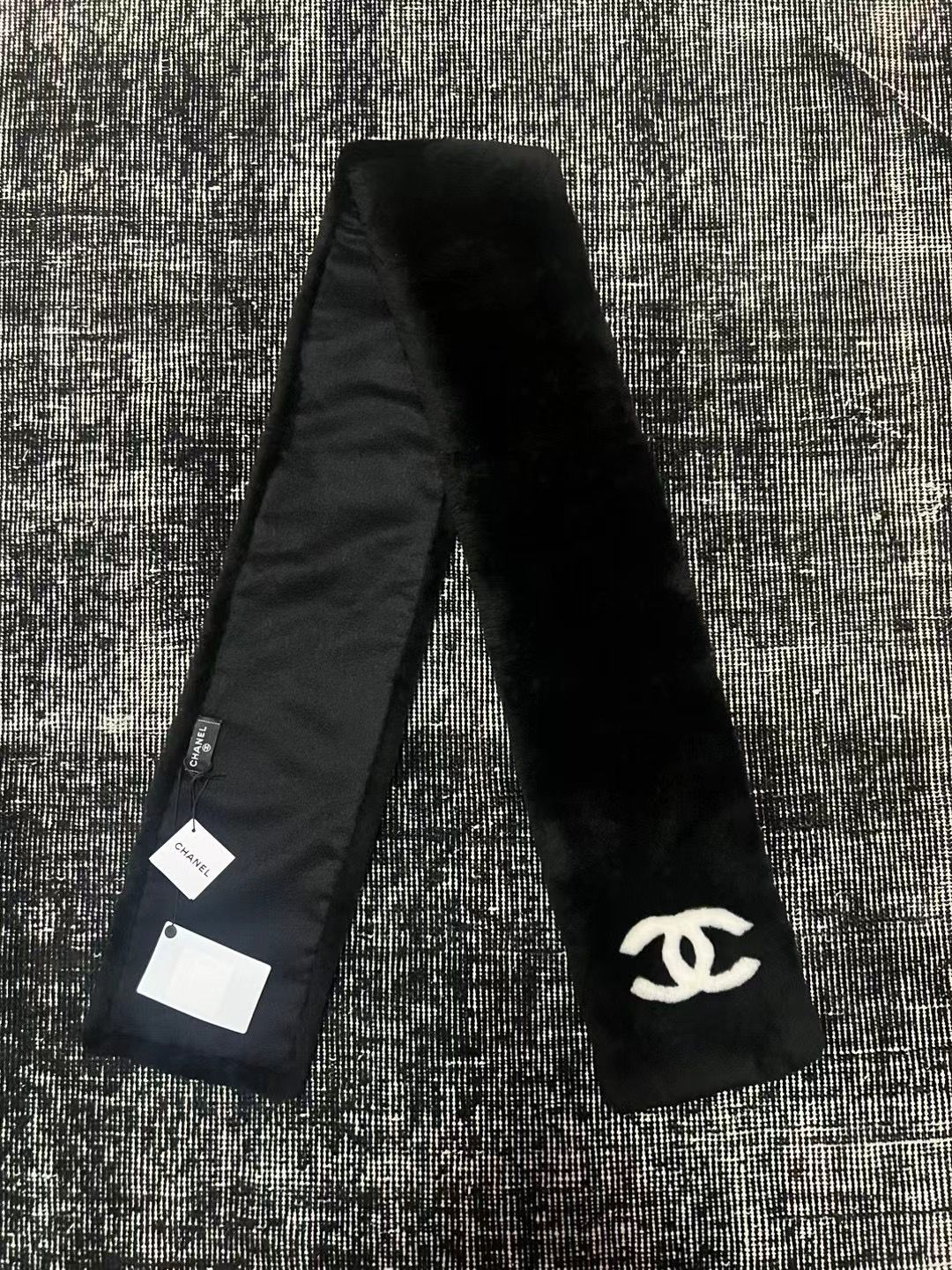 Ch@nel Scarf