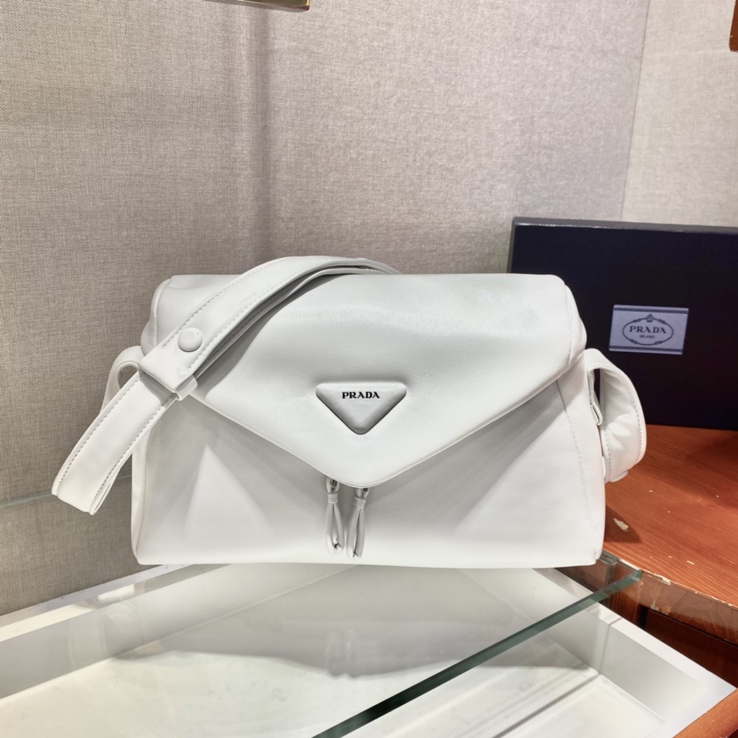 Pra*a lambskin shoulder bag-1bc165-32*21*12cm