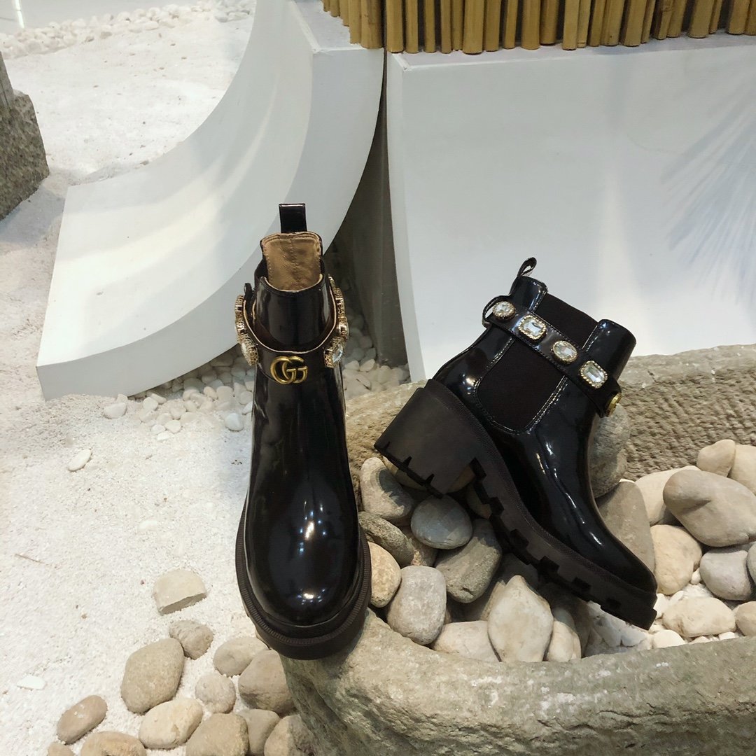 G*u*i boots