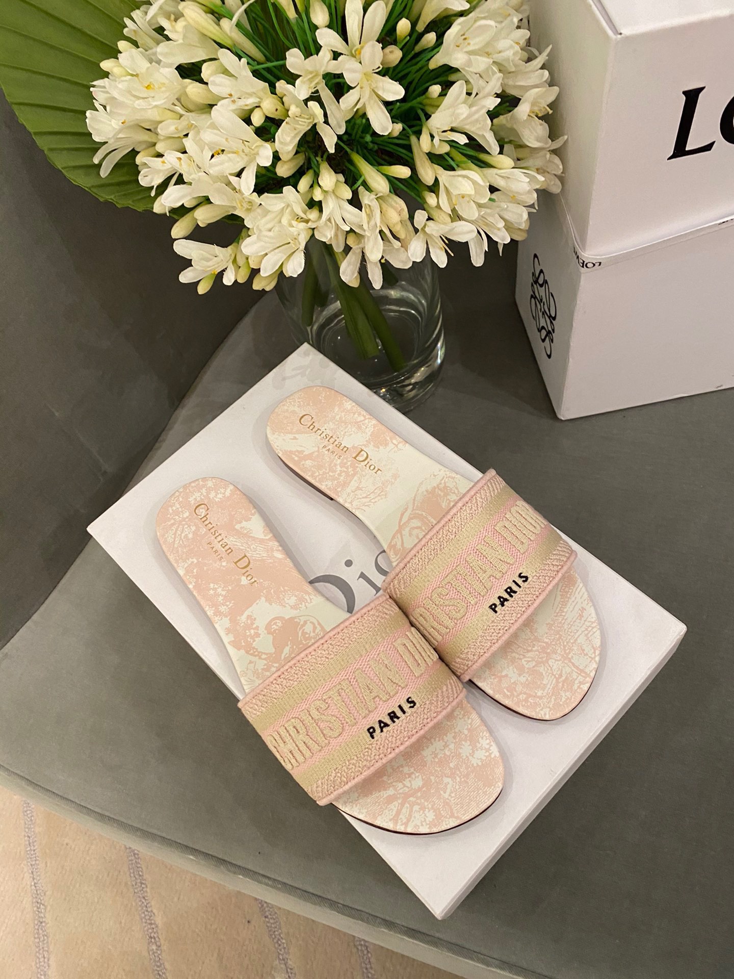 D*or slippers