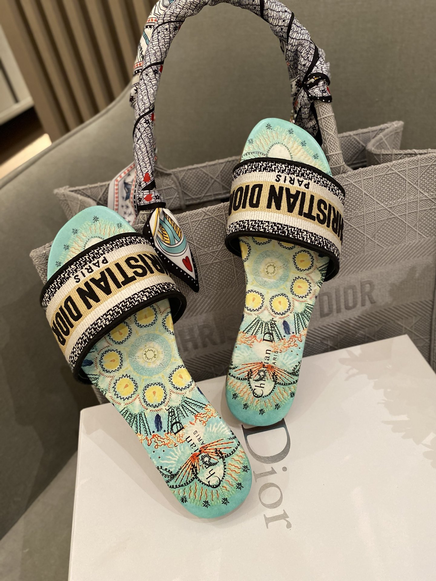 D*or slippers