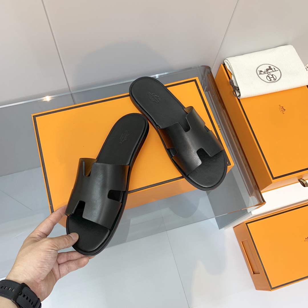 H**mes sandals
