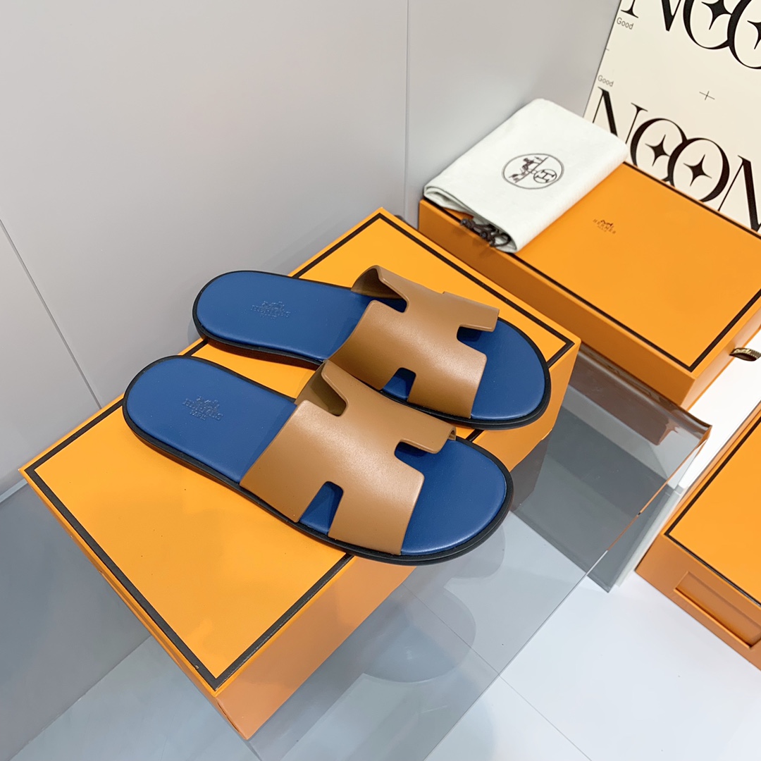 H**mes sandals