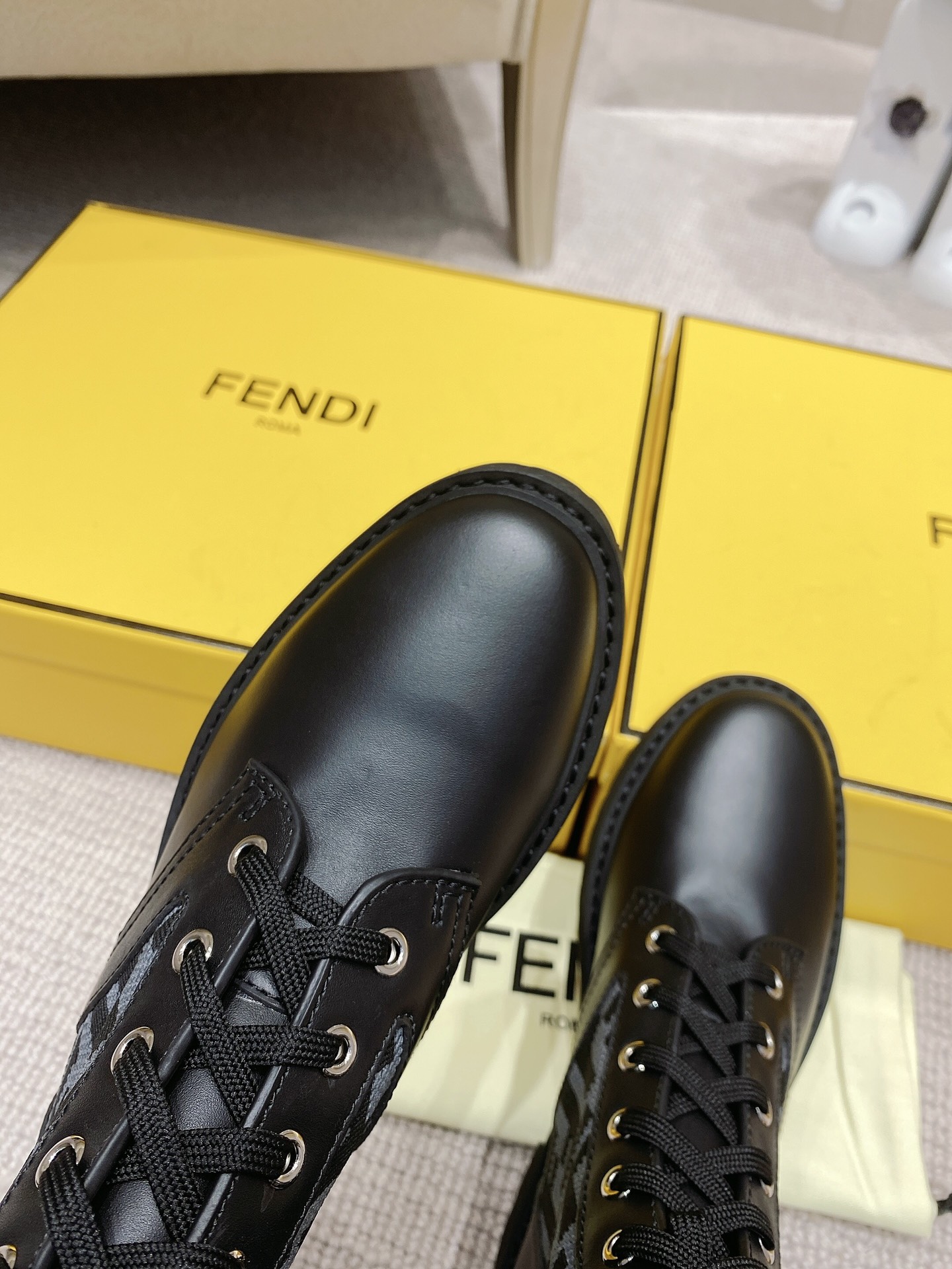 F**di boots