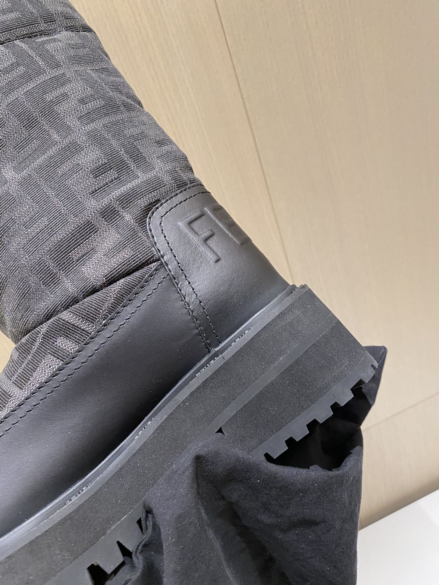 F**di boots
